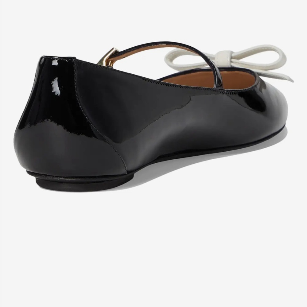 STUART WEITZMAN FELICITY MARY JANE
FLAT in BLACK/CREAM Sz 10 gently used
$425 - Picture 5 of 16